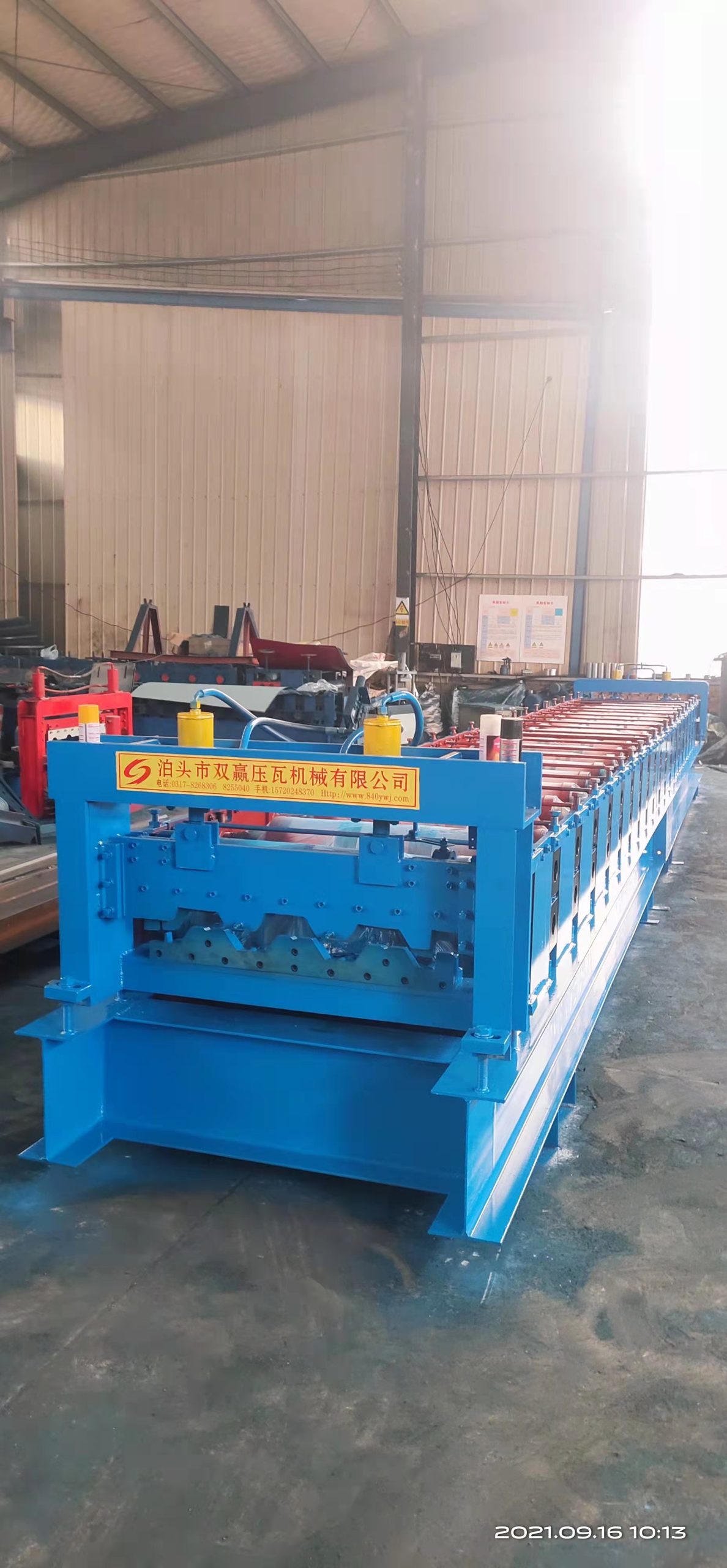 688-type floor decking machine