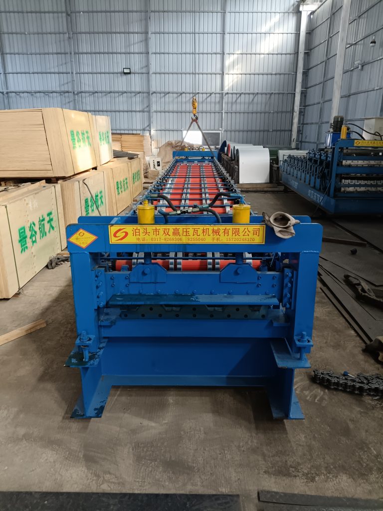 floor decking machine